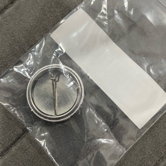 ‼️SUPREME BUNDLE‼️ - Picture 3 of 4